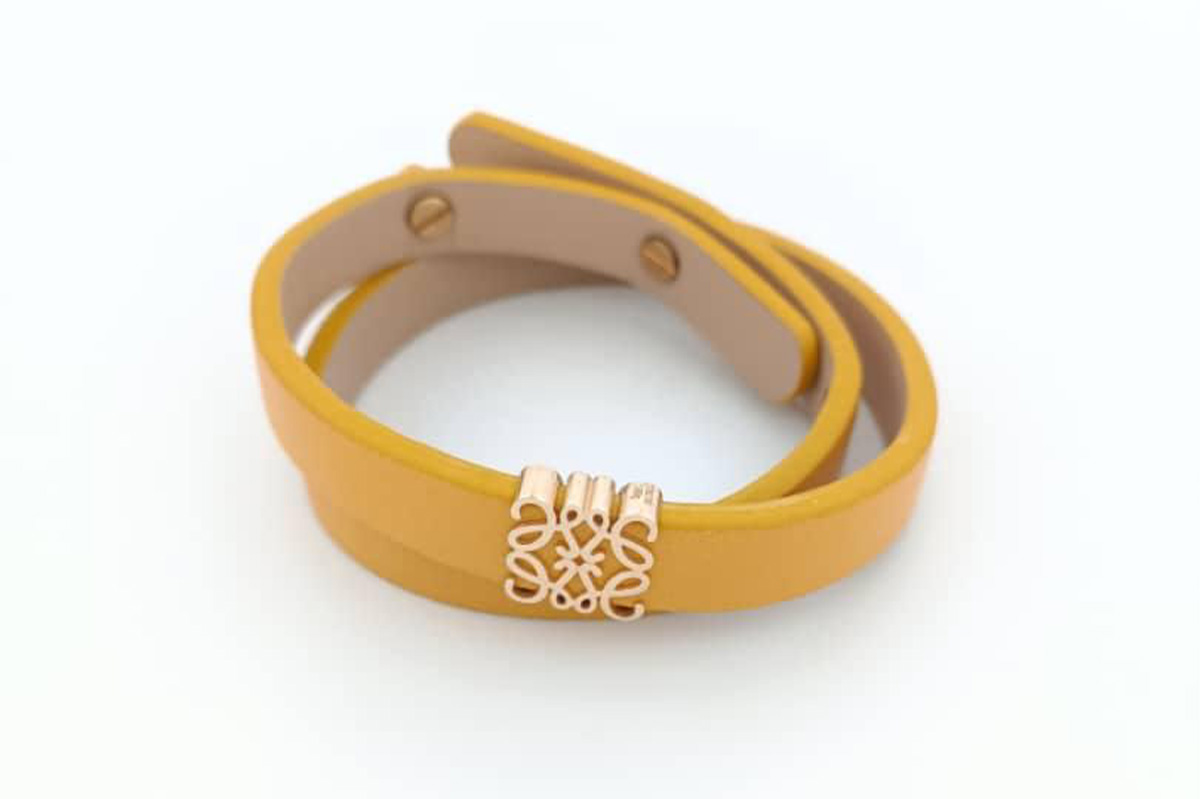 دستبند چرم Loewe BCHLW389 زرد